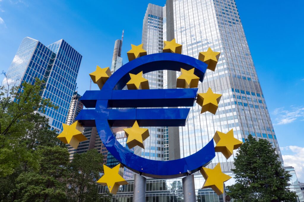ECB Holds Key Deposit Rate at 2% Amid Stable Inflation