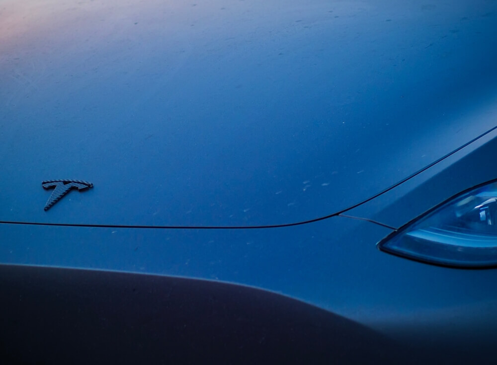 China Cracks Down on Hidden Door Handles in Electric Vehicles